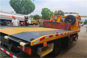 槐荫附近拖车电话号码服务