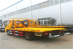 槐荫附近拖车救援搭电