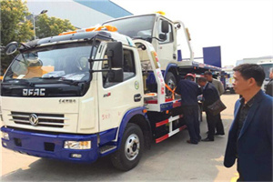 槐荫汽车道路救援拖车价格